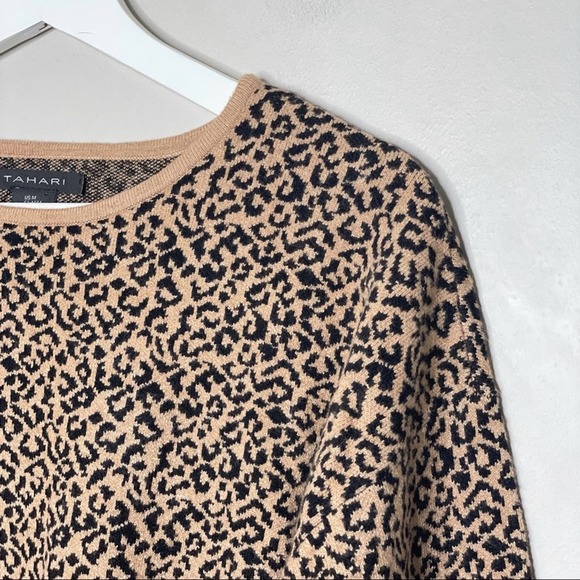 TAHARI | Leopard Print Sweater | M - Picture 2 of 6